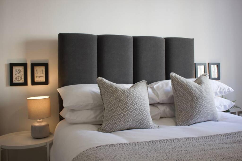 Apartments In The Heart Of Пензанс Екстериор снимка
